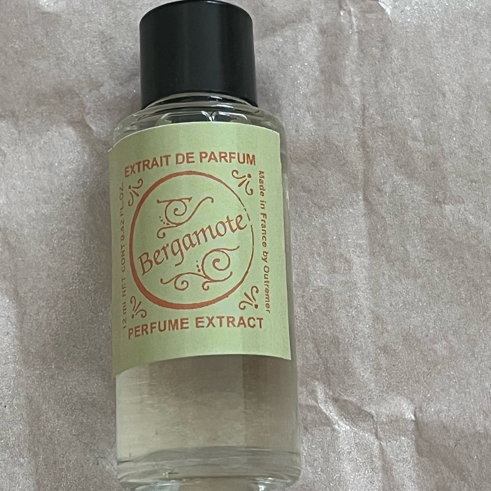 Body & Parfum Oil Bundle: Demeter Lemon Meringue & Outremer Violette & Bergamote - Picture 5 of 16